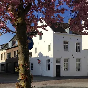 Villa Stadsvilla Met Patio In Centrum Nederland